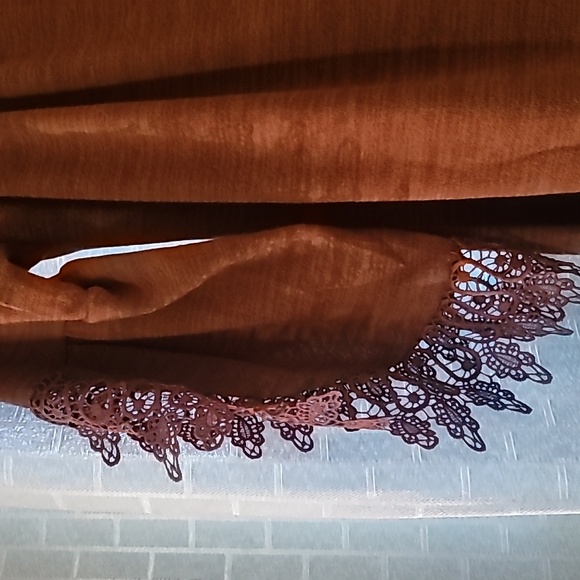 Beautiful Peasant Style Tunic - Picture 8 of 12